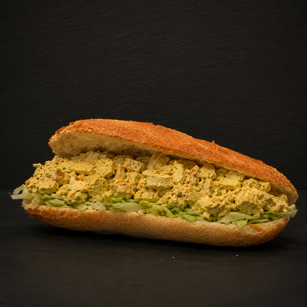 Broodje kopkerrie salade
